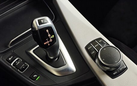 BMW 3 серия, 2018 год, 2 900 000 рублей, 17 фотография