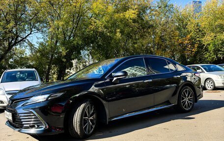 Toyota Camry, 2023 год, 3 300 000 рублей, 10 фотография