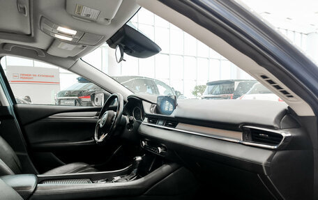 Mazda 6, 2018 год, 1 599 000 рублей, 15 фотография