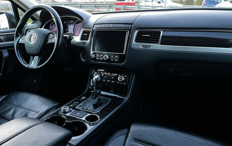 Volkswagen Touareg III, 2015 год, 2 797 000 рублей, 9 фотография