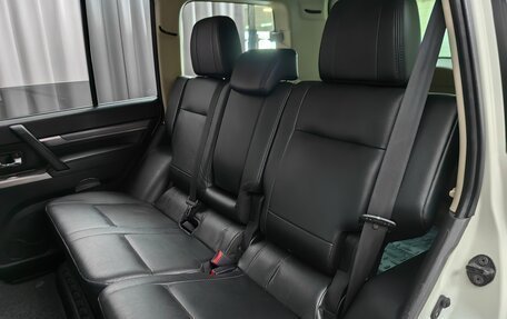 Mitsubishi Pajero IV, 2014 год, 2 299 000 рублей, 8 фотография