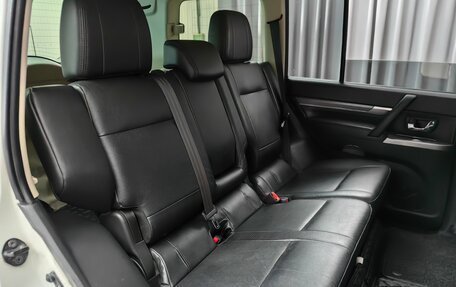 Mitsubishi Pajero IV, 2014 год, 2 299 000 рублей, 9 фотография