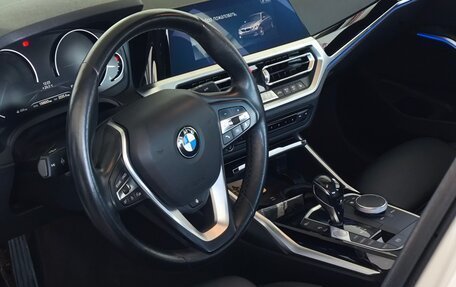 BMW 3 серия, 2020 год, 2 840 000 рублей, 15 фотография
