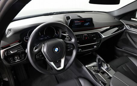BMW 5 серия, 2018 год, 3 300 000 рублей, 12 фотография