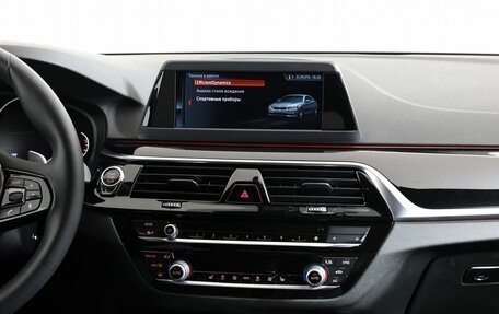 BMW 5 серия, 2018 год, 3 300 000 рублей, 16 фотография