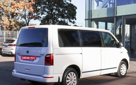 Volkswagen Caravelle T6 рестайлинг, 2019 год, 3 799 000 рублей, 4 фотография