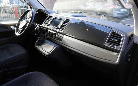 Volkswagen Caravelle T6 рестайлинг, 2019 год, 3 799 000 рублей, 8 фотография