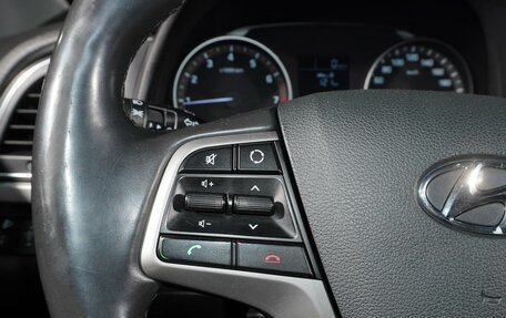 Hyundai Elantra VI рестайлинг, 2018 год, 1 228 000 рублей, 13 фотография