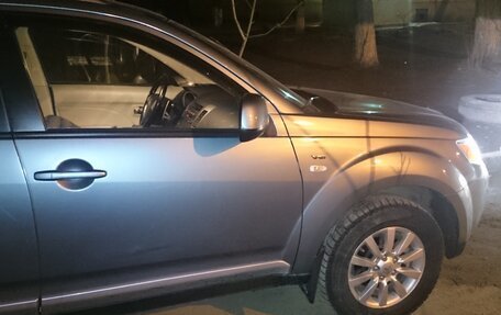 Mitsubishi Outlander III рестайлинг 3, 2008 год, 700 000 рублей, 3 фотография