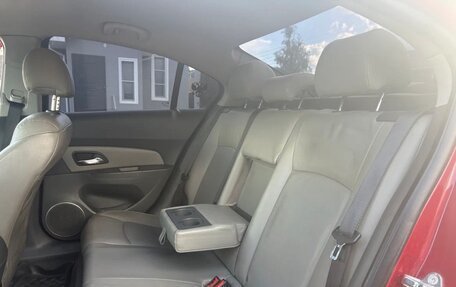 Chevrolet Cruze II, 2010 год, 680 000 рублей, 5 фотография