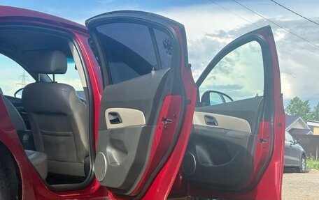 Chevrolet Cruze II, 2010 год, 680 000 рублей, 6 фотография