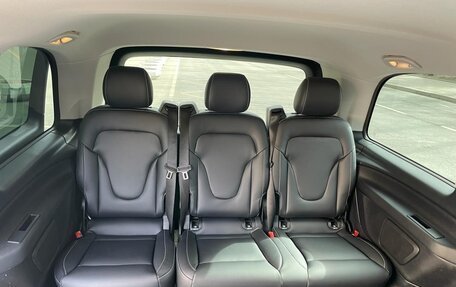 Mercedes-Benz V-Класс, 2019 год, 4 200 000 рублей, 9 фотография