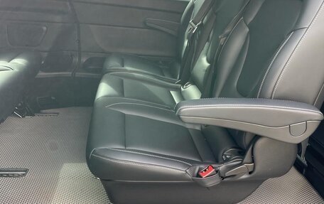 Mercedes-Benz V-Класс, 2019 год, 4 200 000 рублей, 13 фотография