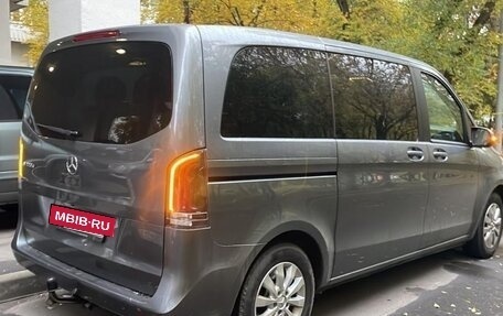 Mercedes-Benz V-Класс, 2019 год, 4 200 000 рублей, 5 фотография