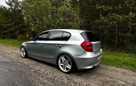 BMW 1 серия, 2007 год, 500 000 рублей, 2 фотография