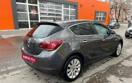 Opel Astra J, 2011 год, 777 777 рублей, 2 фотография