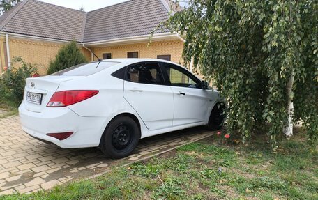 Hyundai Solaris II рестайлинг, 2016 год, 575 000 рублей, 4 фотография