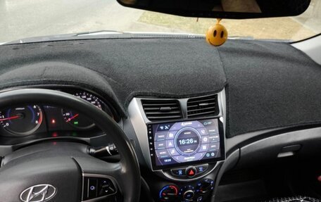 Hyundai Solaris II рестайлинг, 2016 год, 575 000 рублей, 12 фотография