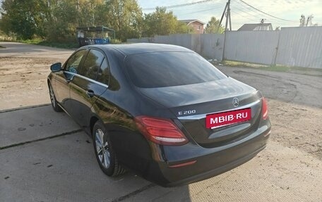Mercedes-Benz E-Класс, 2019 год, 1 850 000 рублей, 12 фотография