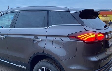 Geely Atlas, 2023 год, 2 300 000 рублей, 4 фотография