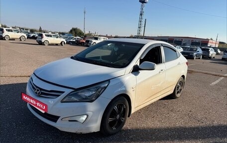 Hyundai Solaris II рестайлинг, 2015 год, 891 000 рублей, 2 фотография