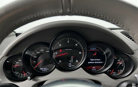 Porsche Cayenne III, 2010 год, 2 444 900 рублей, 13 фотография
