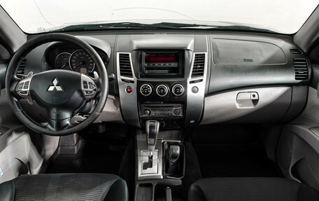 Mitsubishi Pajero Sport II рестайлинг, 2012 год, 1 369 000 рублей, 14 фотография
