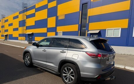 Toyota Highlander III, 2014 год, 2 790 000 рублей, 4 фотография