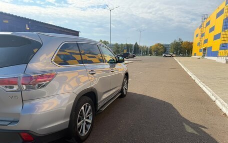 Toyota Highlander III, 2014 год, 2 790 000 рублей, 3 фотография