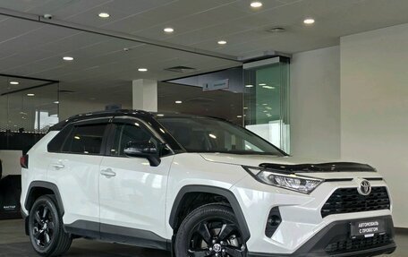 Toyota RAV4, 2020 год, 3 240 000 рублей, 1 фотография
