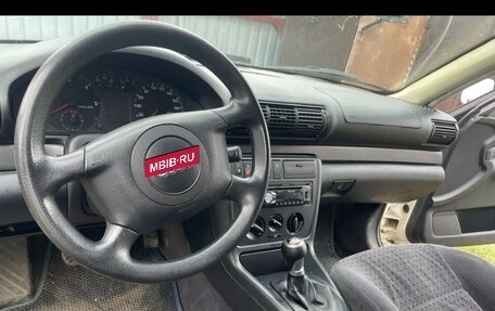 Audi A4, 1996 год, 280 000 рублей, 7 фотография