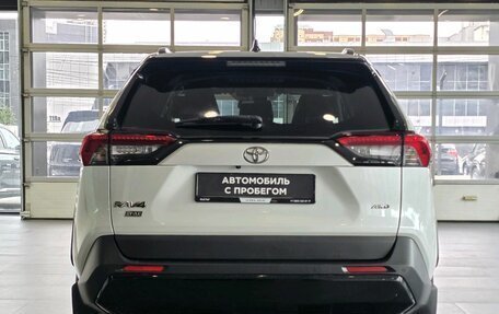 Toyota RAV4, 2020 год, 3 240 000 рублей, 6 фотография