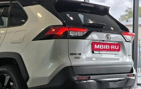 Toyota RAV4, 2020 год, 3 240 000 рублей, 9 фотография