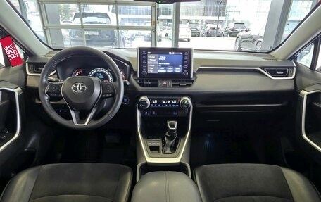 Toyota RAV4, 2020 год, 3 240 000 рублей, 23 фотография