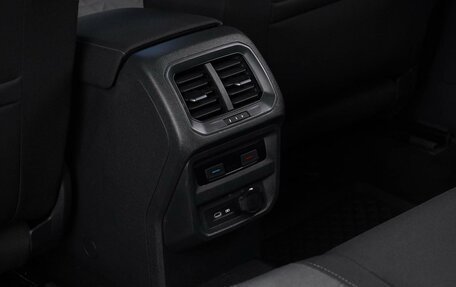 Volkswagen Tiguan II, 2020 год, 2 849 077 рублей, 12 фотография
