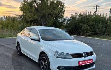 Volkswagen Jetta VI, 2013 год, 1 115 000 рублей, 1 фотография