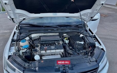 Volkswagen Jetta VI, 2013 год, 1 115 000 рублей, 10 фотография