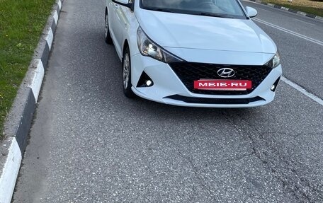 Hyundai Solaris II рестайлинг, 2019 год, 1 220 000 рублей, 2 фотография