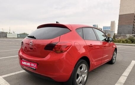 Opel Astra J, 2010 год, 600 000 рублей, 3 фотография