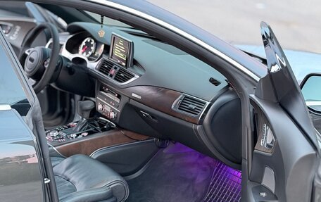 Audi A7, 2011 год, 1 998 000 рублей, 13 фотография