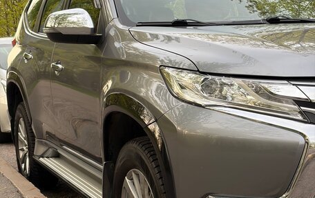 Mitsubishi Pajero Sport III рестайлинг, 2017 год, 3 300 000 рублей, 17 фотография