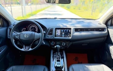 Honda Vezel, 2022 год, 1 224 000 рублей, 19 фотография