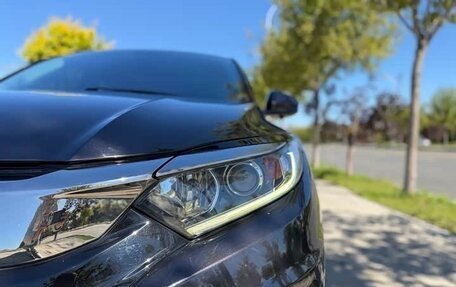 Honda Vezel, 2022 год, 1 224 000 рублей, 30 фотография