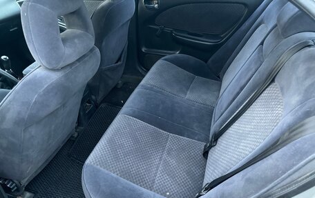 Toyota Avensis III рестайлинг, 2001 год, 320 000 рублей, 6 фотография