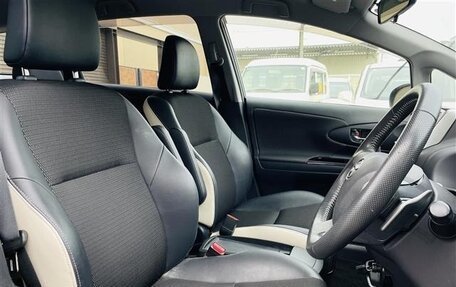 Toyota Wish II, 2016 год, 1 420 000 рублей, 13 фотография