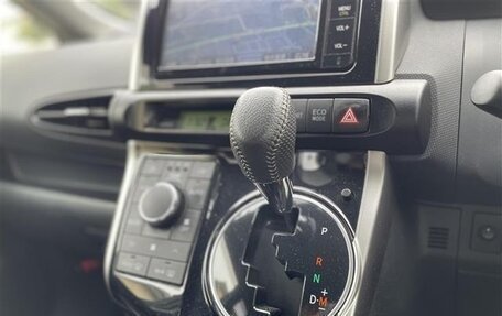 Toyota Wish II, 2016 год, 1 420 000 рублей, 22 фотография