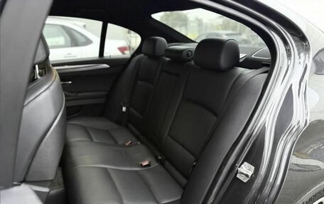 BMW 5 серия, 2012 год, 1 850 000 рублей, 19 фотография