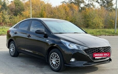 Hyundai Solaris II рестайлинг, 2022 год, 1 550 000 рублей, 14 фотография
