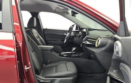 Chevrolet Trax, 2023 год, 1 300 000 рублей, 5 фотография