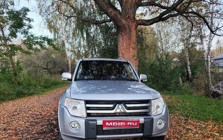 Mitsubishi Pajero IV, 2011 год, 1 900 000 рублей, 1 фотография
